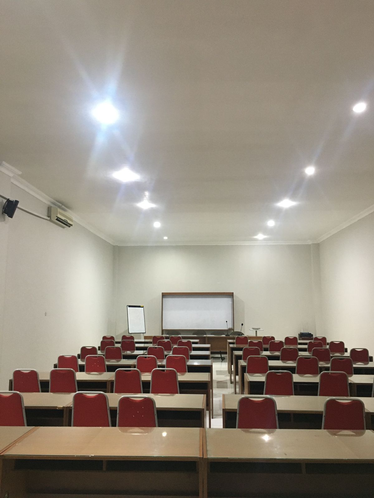 Meeting Room Kutilang